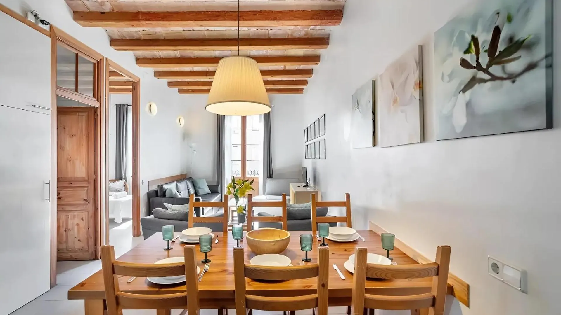 Mooeve Sant Antoni Apartment Barcelona Spain