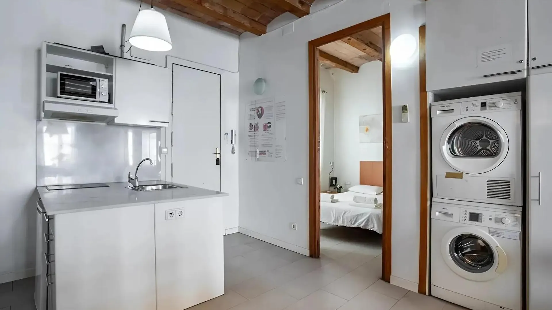 Mooeve Sant Antoni Apartment Barcelona