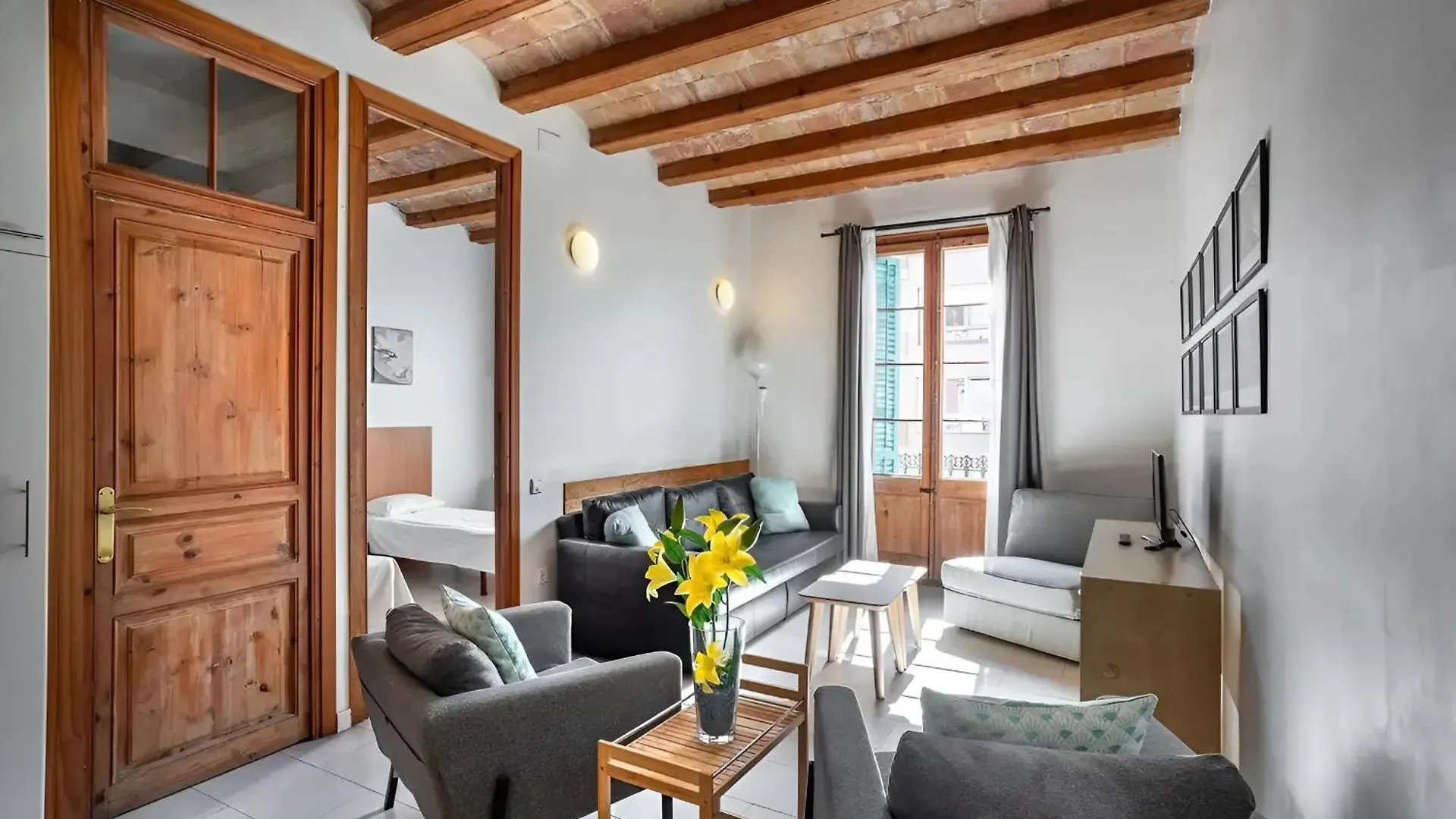 Mooeve Sant Antoni Apartment Barcelona 0*,