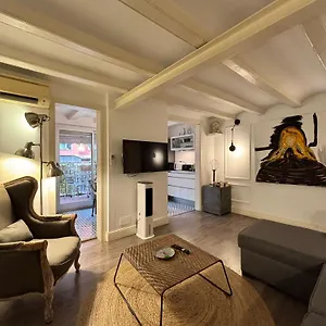 Rossello Apartment