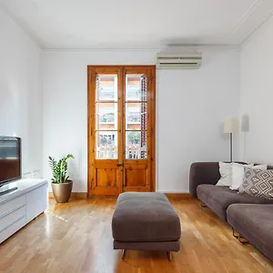 Flateli Aribau Apartment