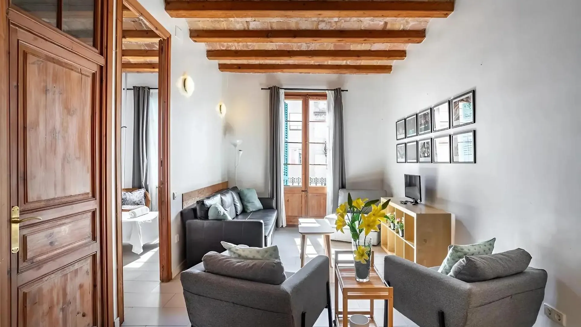 Mooeve Sant Antoni Apartment Barcelona